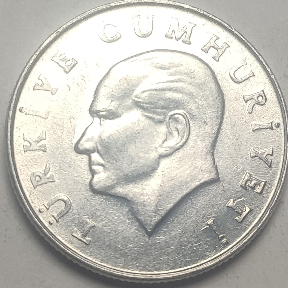 10 Lira 1986 Obverse
