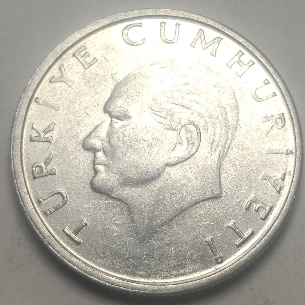 25 Lira 1988 Obverse